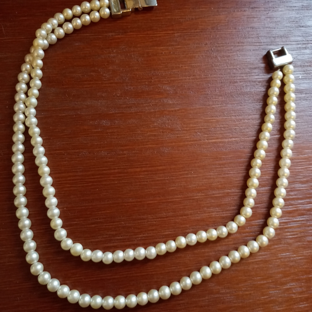 Vintage 2-tiered pearl choker
